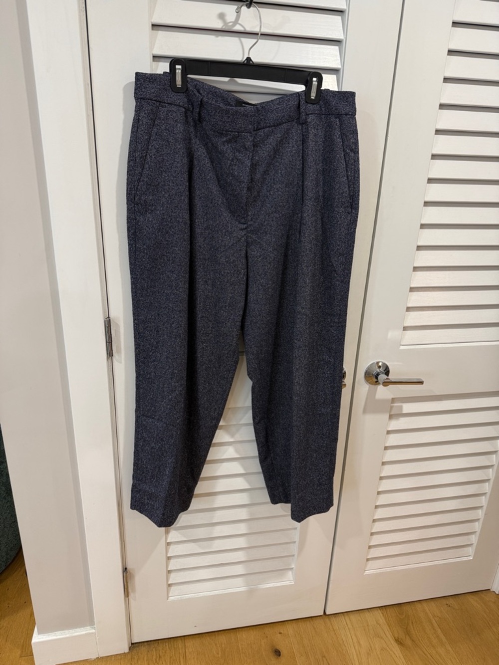 Banana Republic Women’s Navy Pleated Trousers